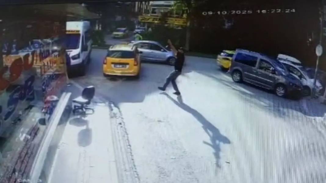 Adana’da Oyun Salonuna Pompalı Tüfekle Saldırı Kameraya Yansıdı! 2